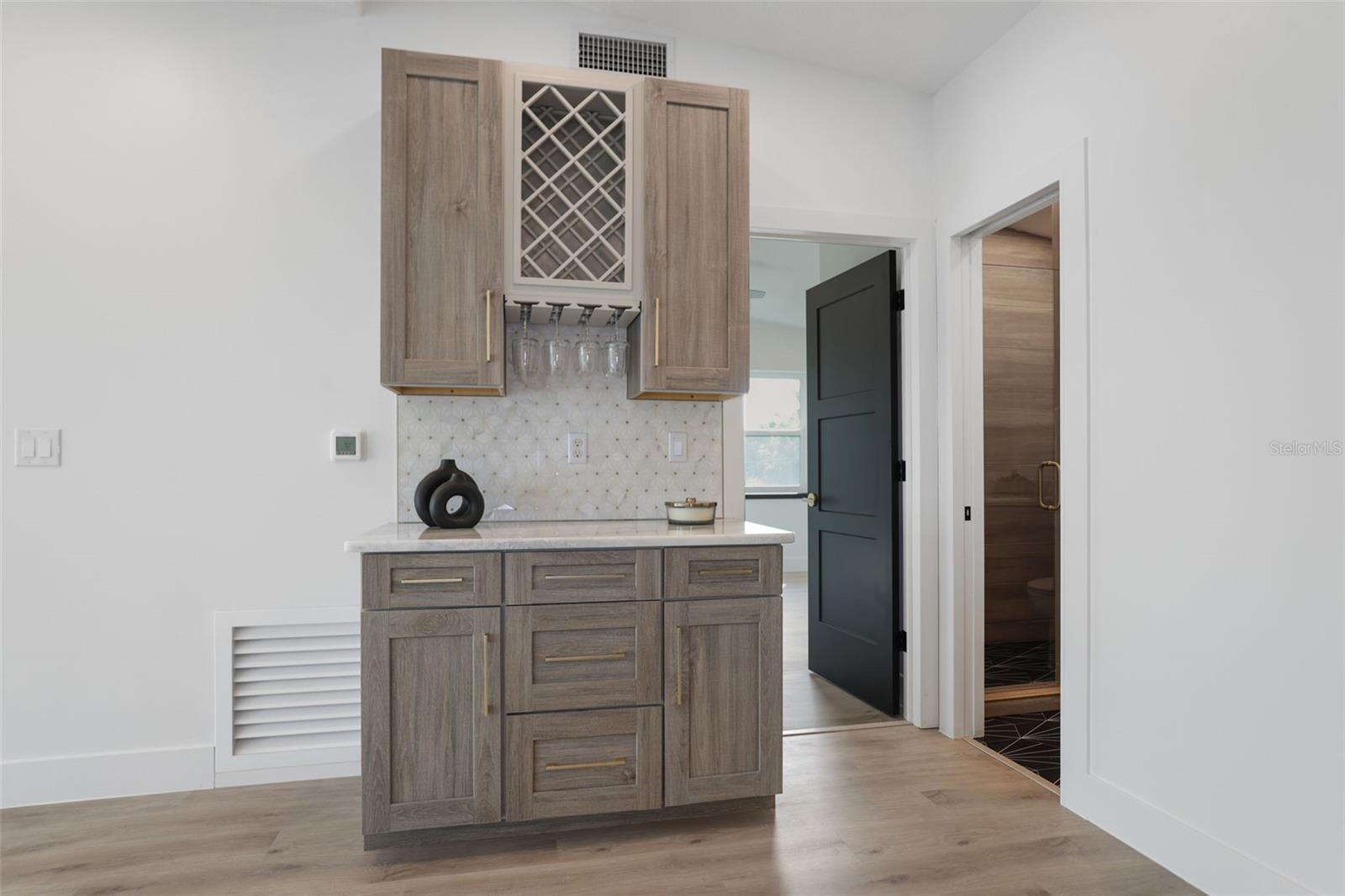 10701 PINE ISLAND DR, WEEKI WACHEE, FL, 34607