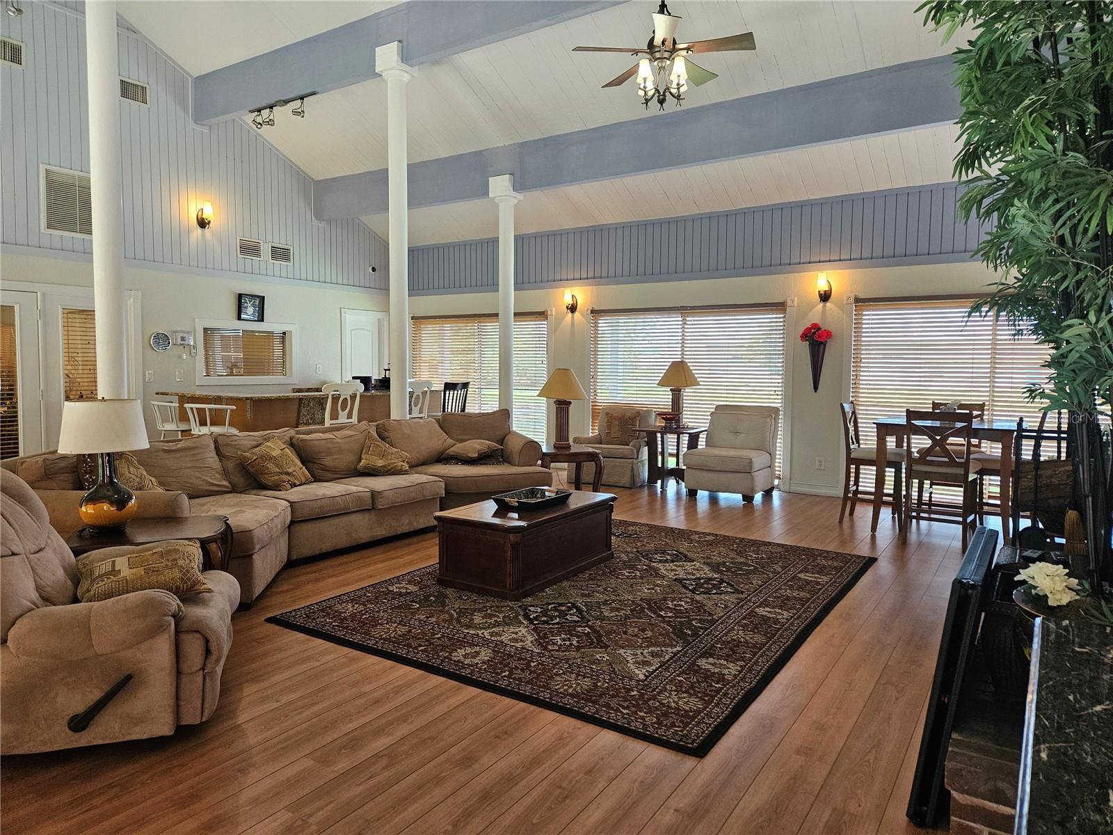200 COUNTRY CLUB DR #1101, LARGO, FL, 33771