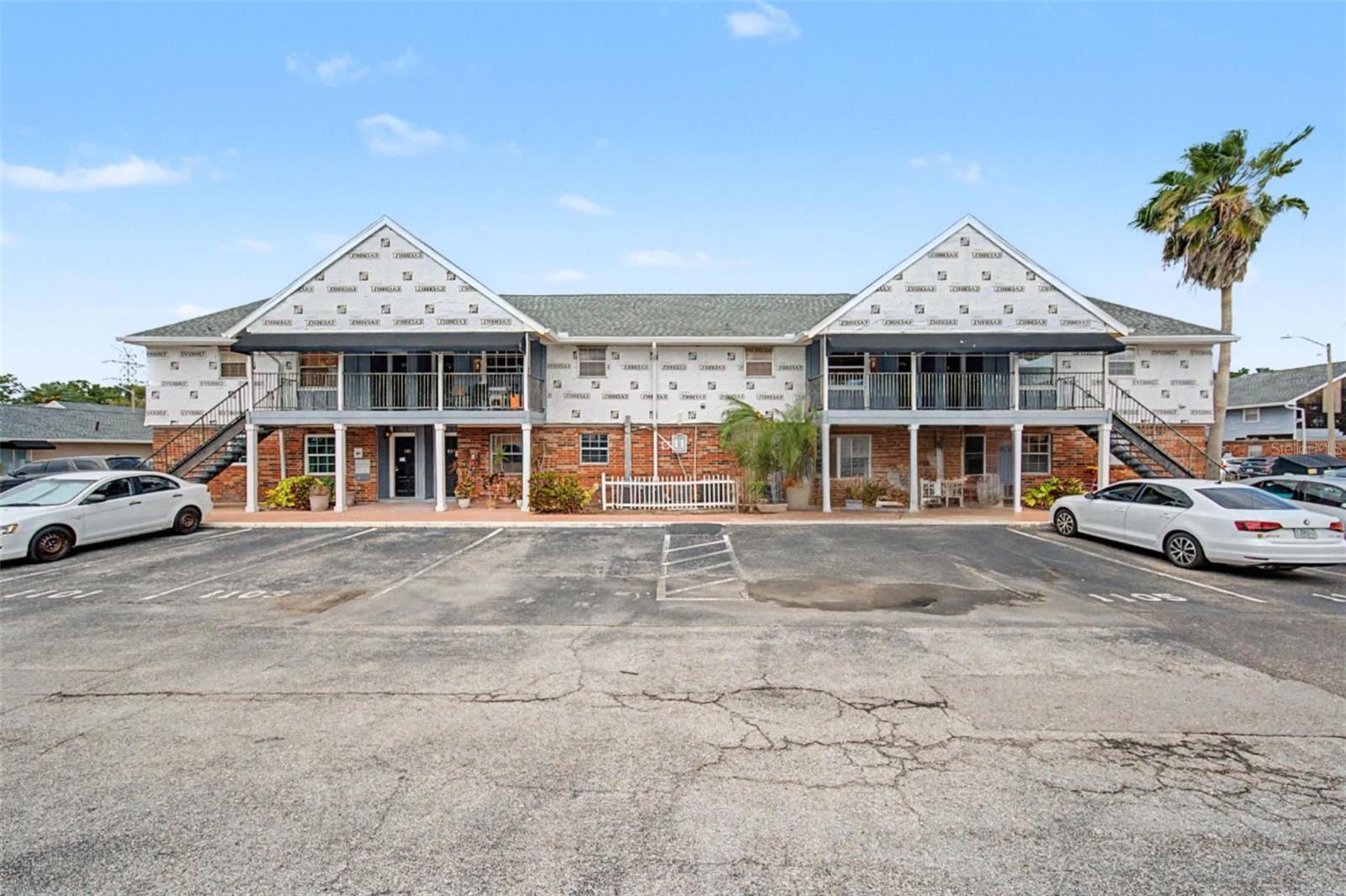 200 COUNTRY CLUB DR #1101, LARGO, FL, 33771