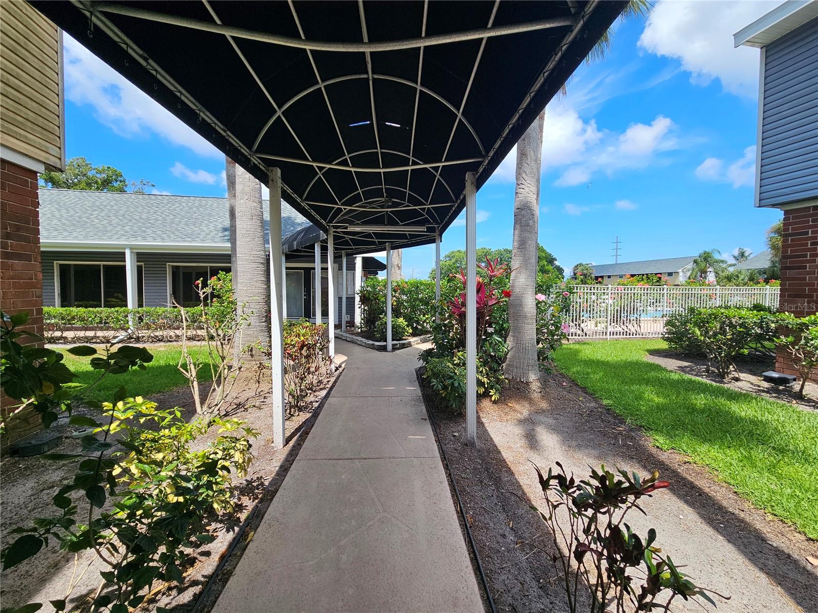 200 COUNTRY CLUB DR #1101, LARGO, FL, 33771