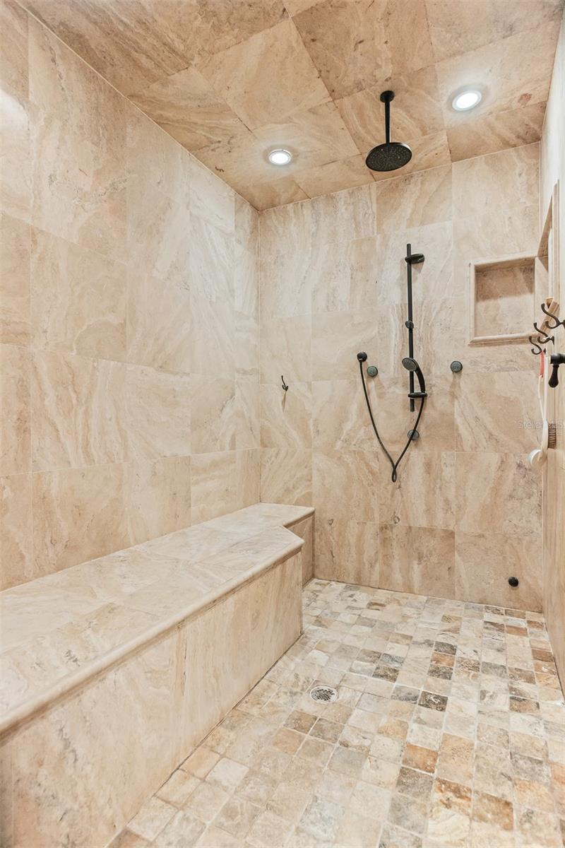 2124 LAURENCE DR, CLEARWATER, FL, 33764