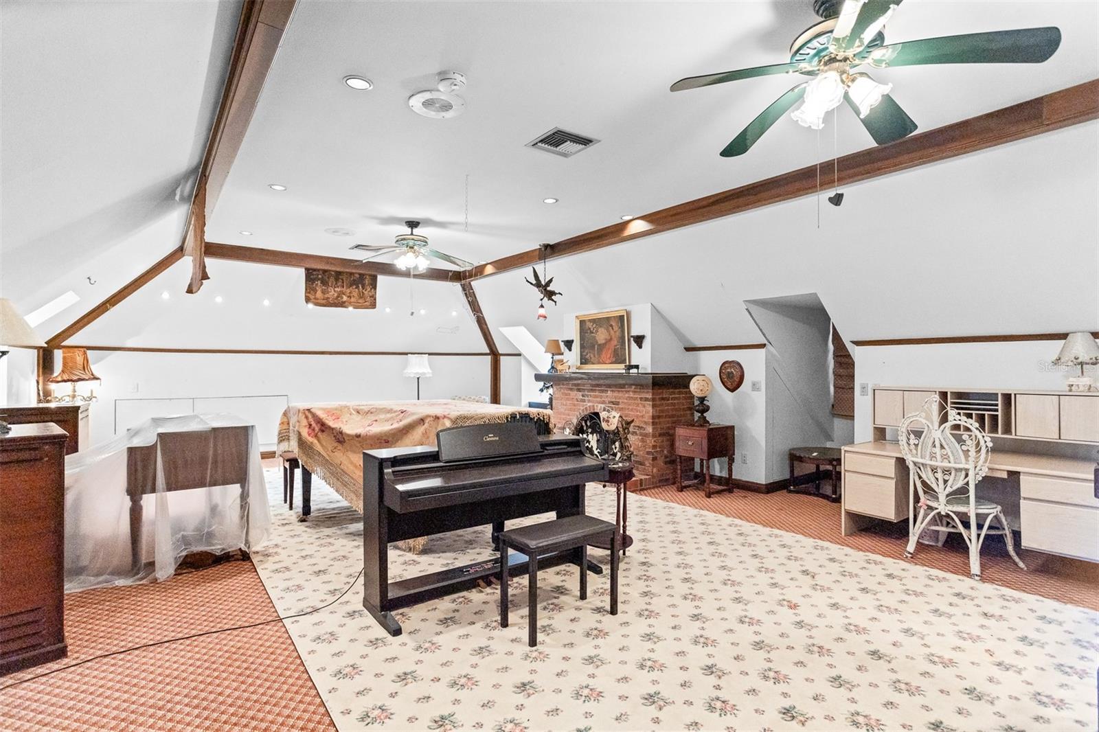 2124 LAURENCE DR, CLEARWATER, FL, 33764