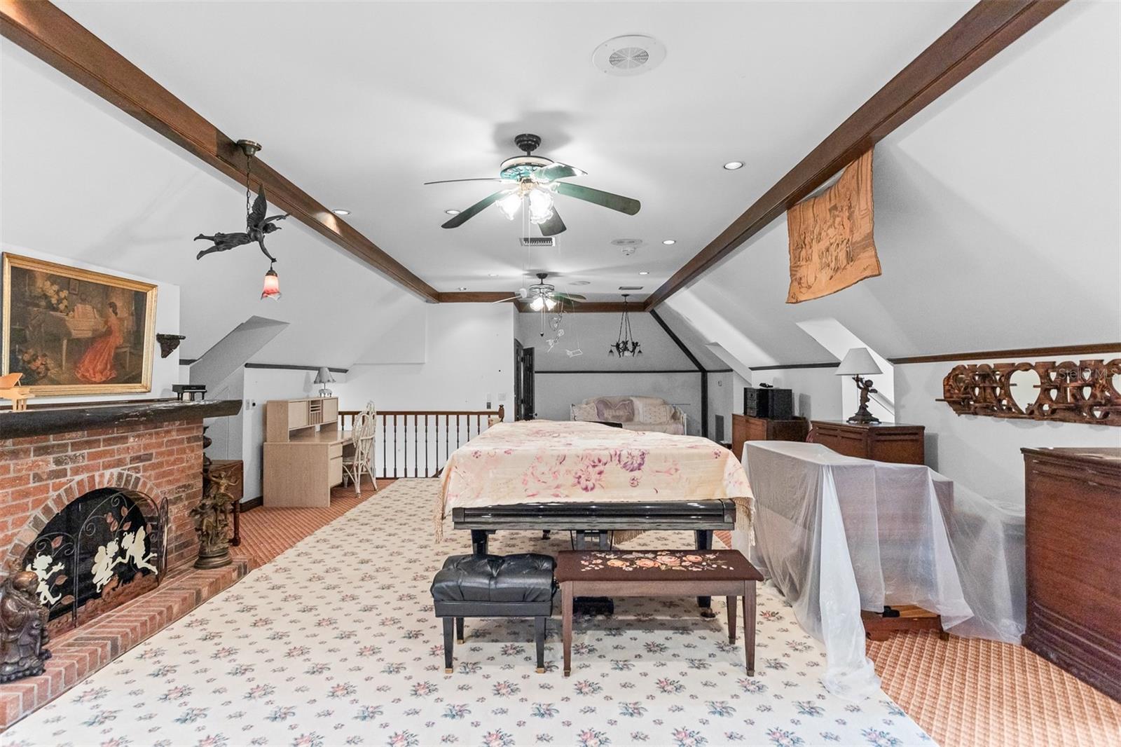 2124 LAURENCE DR, CLEARWATER, FL, 33764