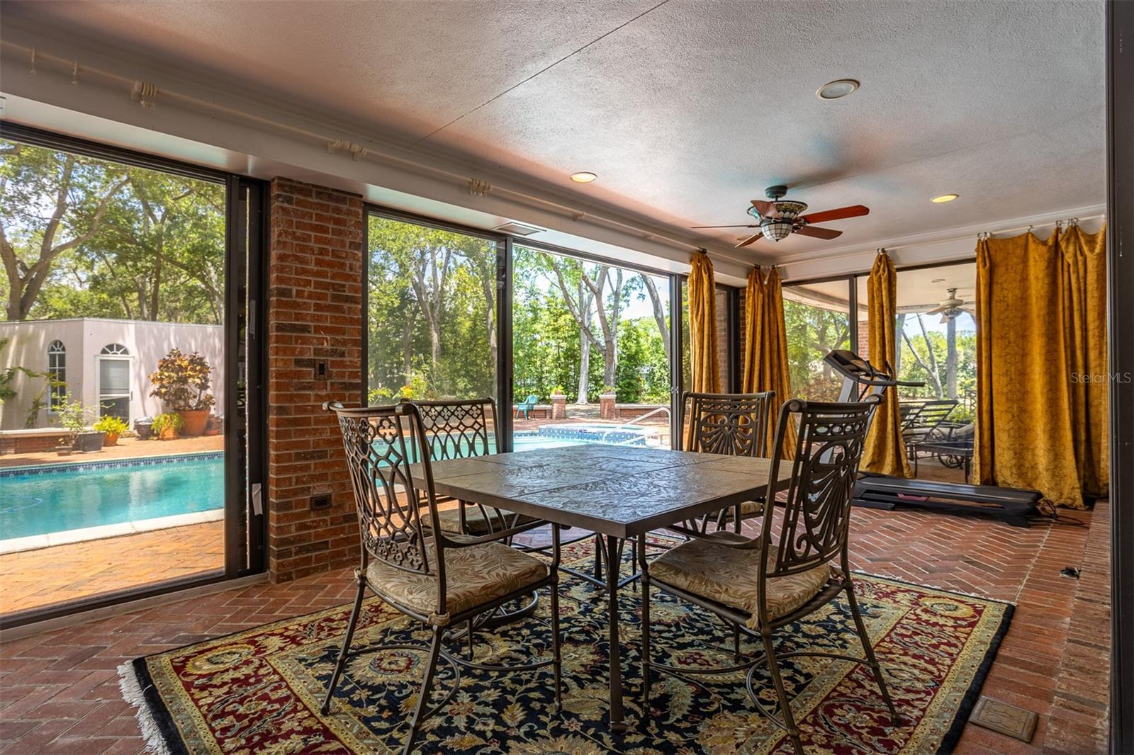 2124 LAURENCE DR, CLEARWATER, FL, 33764