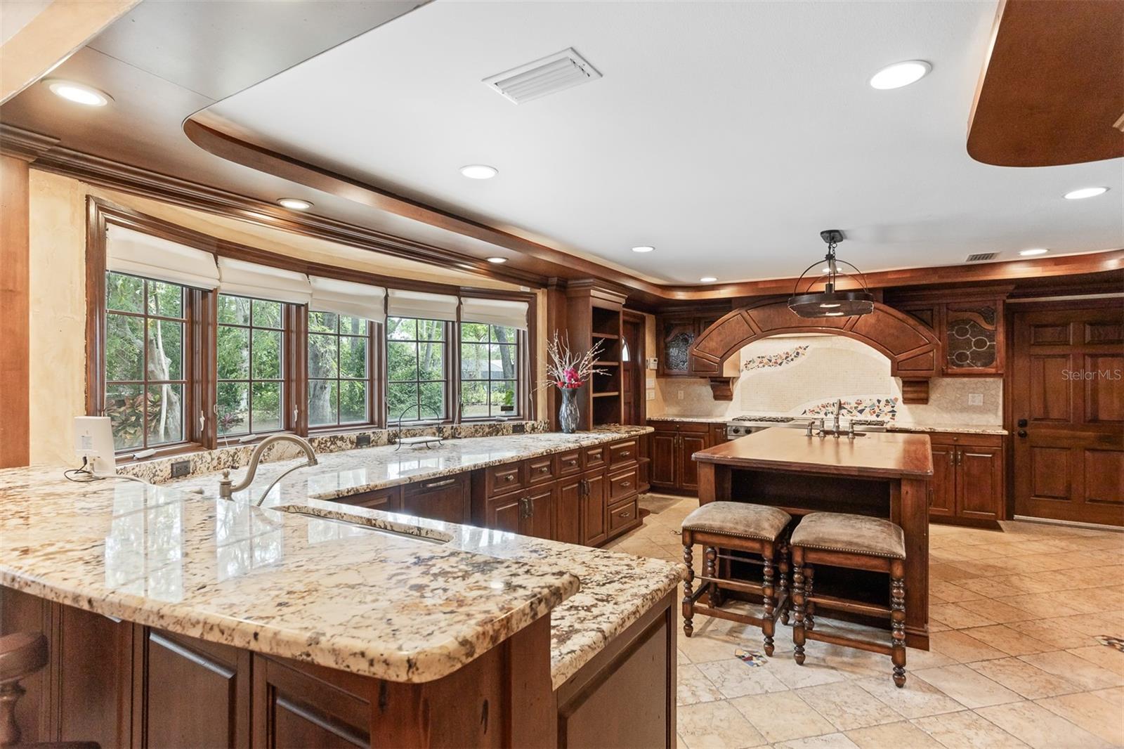 2124 LAURENCE DR, CLEARWATER, FL, 33764