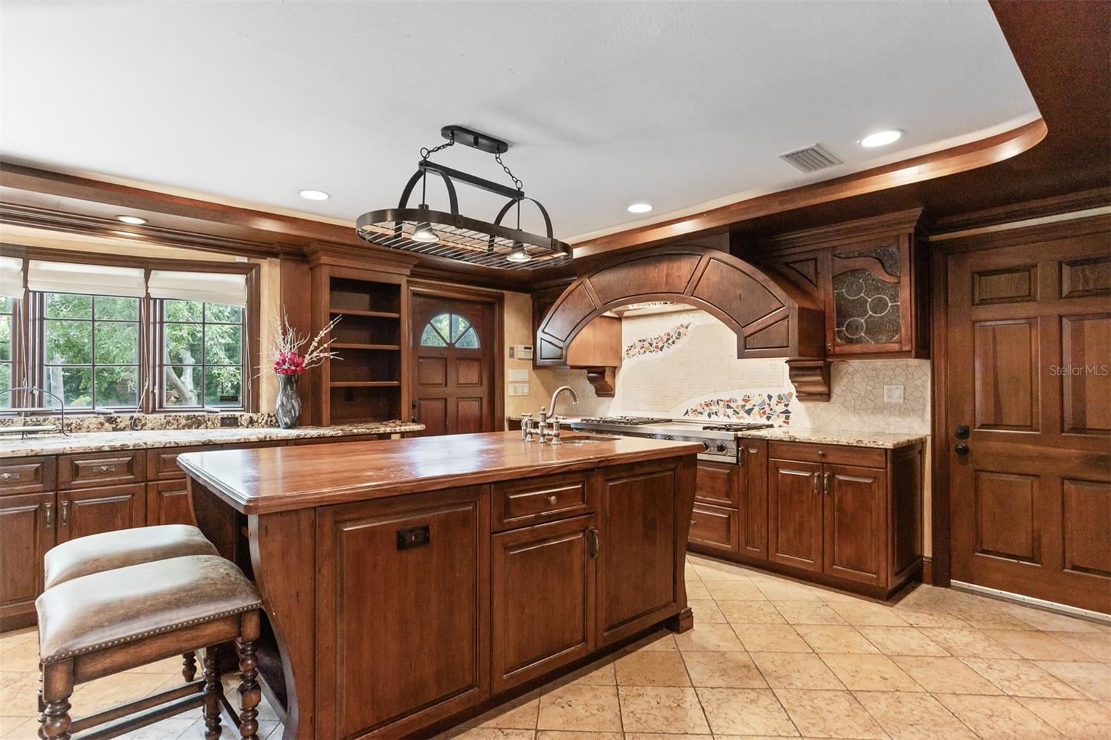 2124 LAURENCE DR, CLEARWATER, FL, 33764