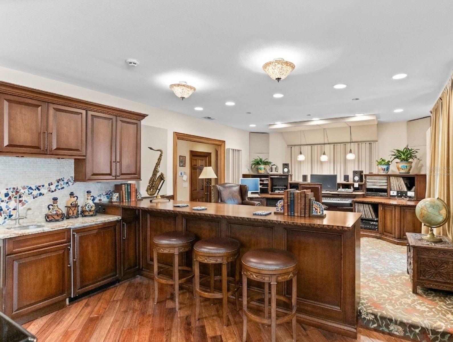 2124 LAURENCE DR, CLEARWATER, FL, 33764
