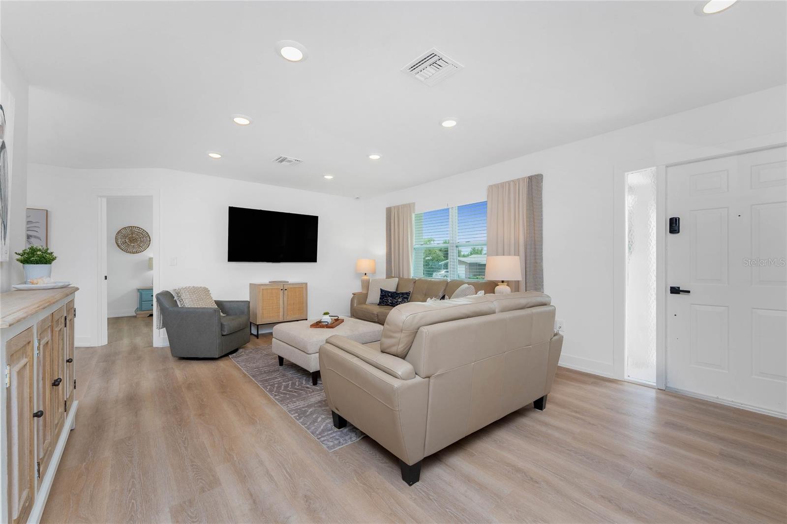 84 ANNAPOLIS LN, ROTONDA WEST, FL, 33947