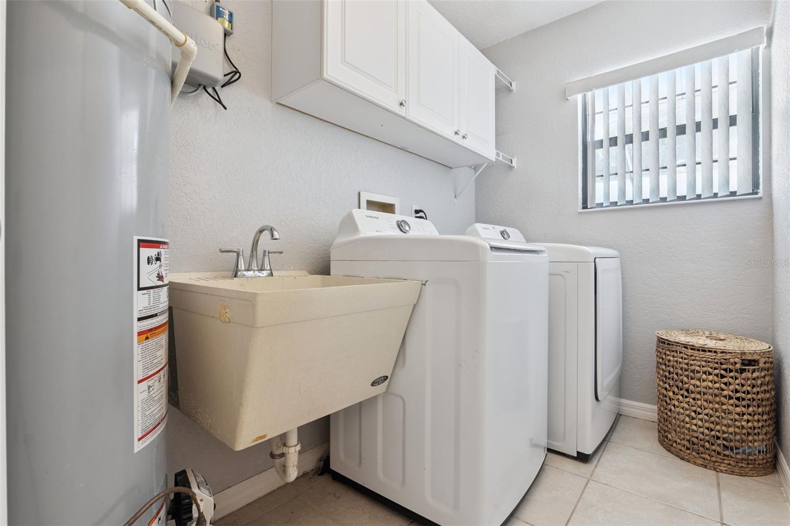209 E CATAWBA ST, FRUITLAND PARK, FL, 34731