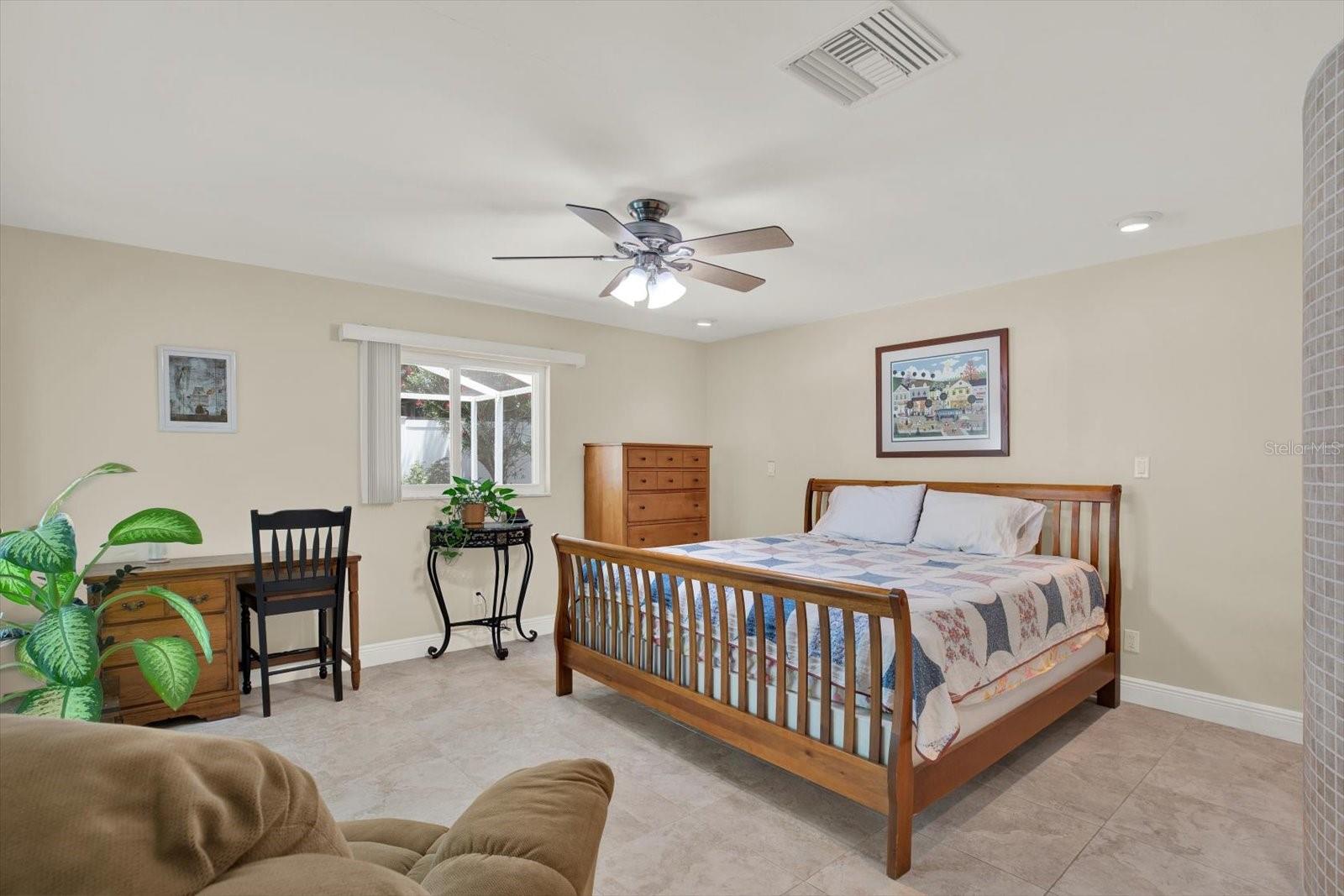 14725 CROWN DR, LARGO, FL, 33774