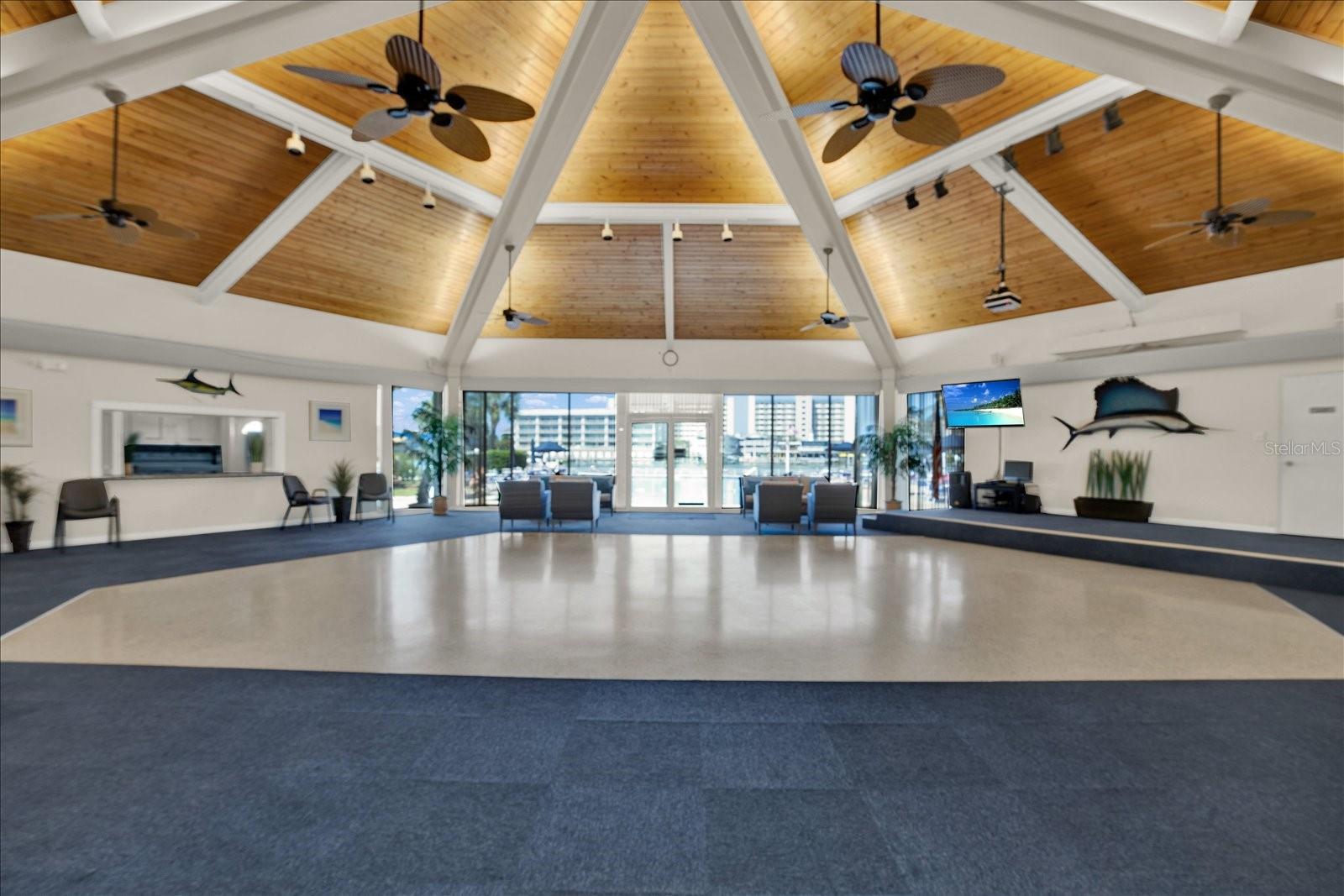 14725 CROWN DR, LARGO, FL, 33774
