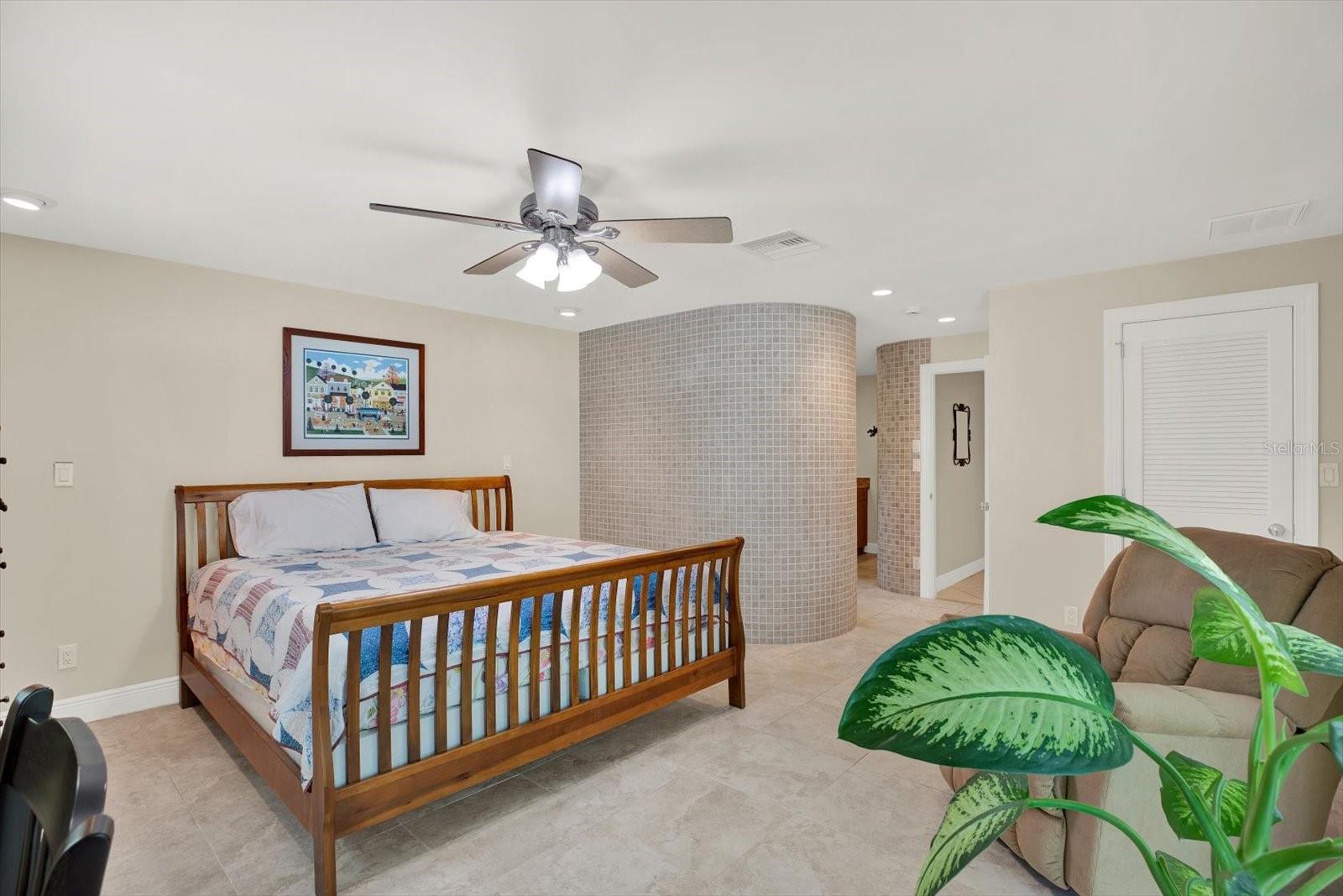 14725 CROWN DR, LARGO, FL, 33774