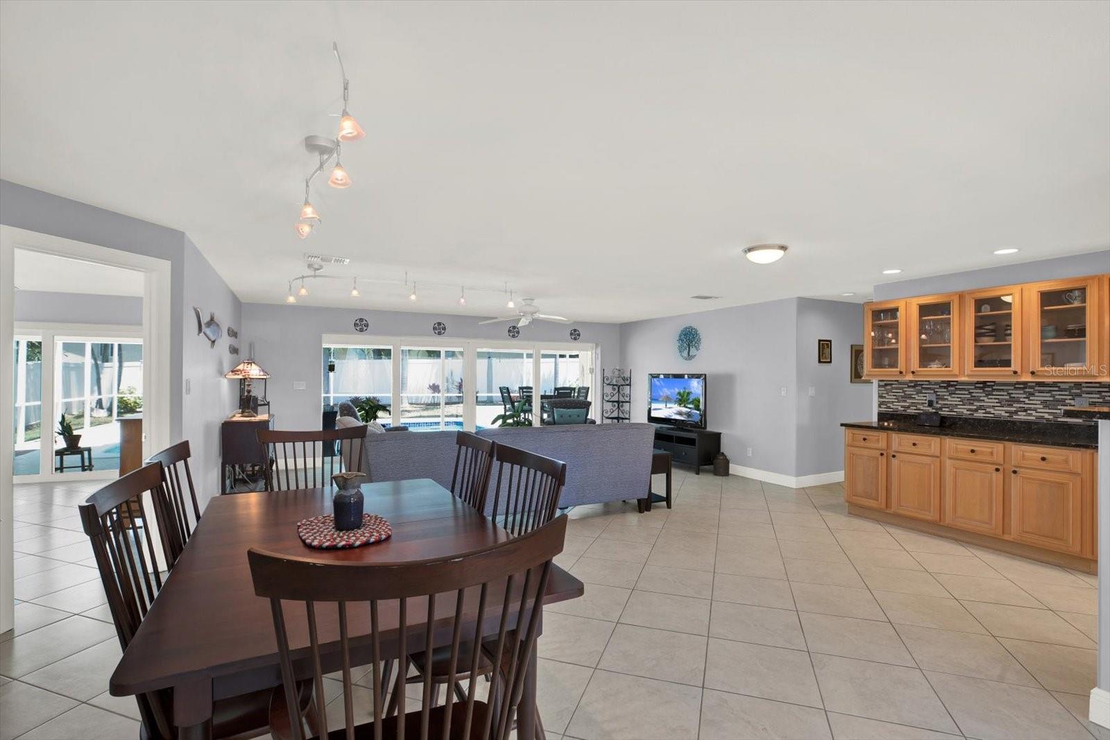 14725 CROWN DR, LARGO, FL, 33774
