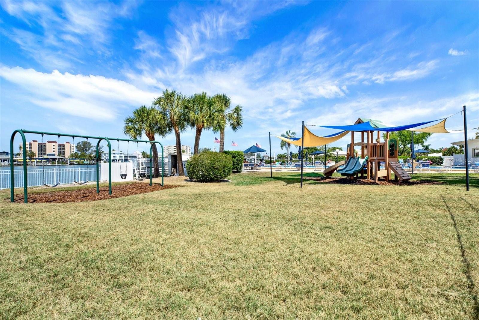 14725 CROWN DR, LARGO, FL, 33774