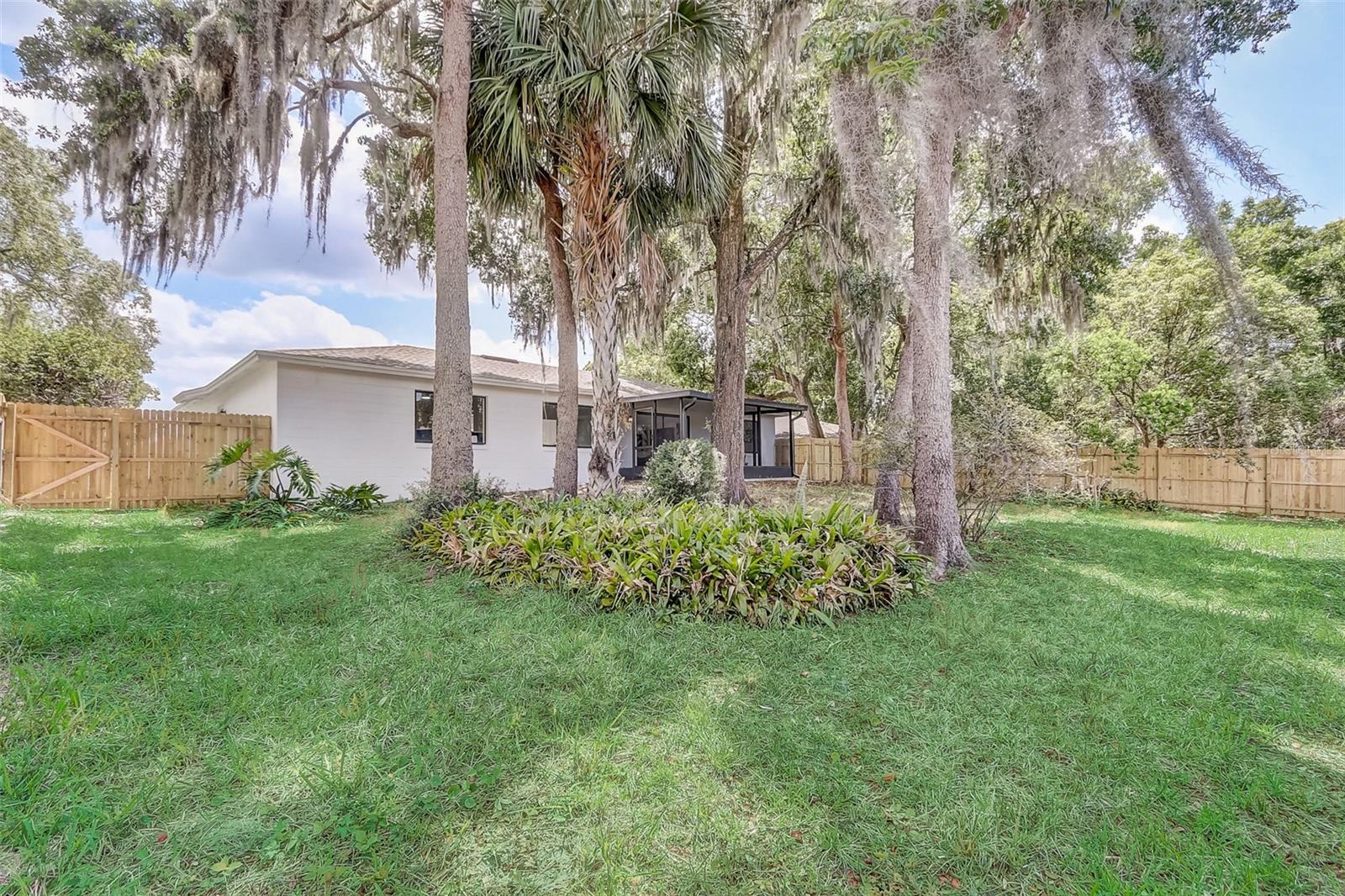 319 LOCH LOMOND AVE, LONGWOOD, FL, 32750