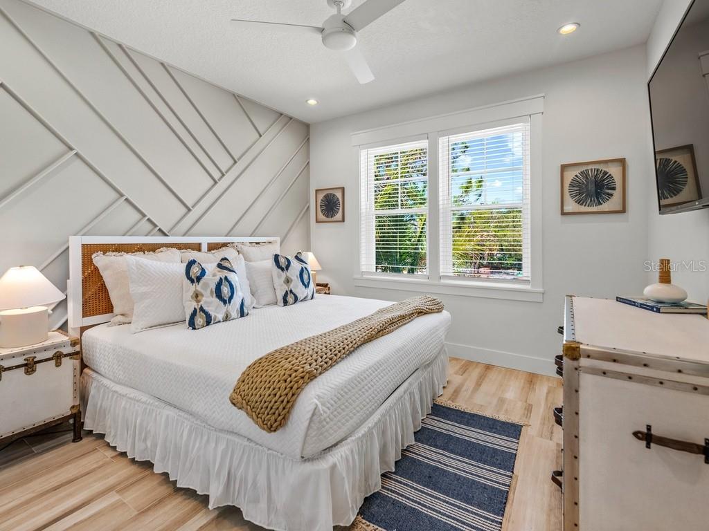 204 COOLIDGE DR, SARASOTA, FL, 34236