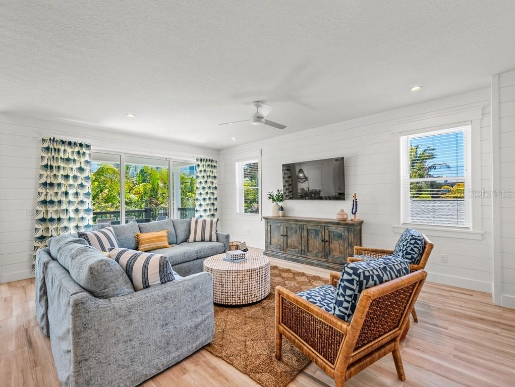 204 COOLIDGE DR, SARASOTA, FL, 34236