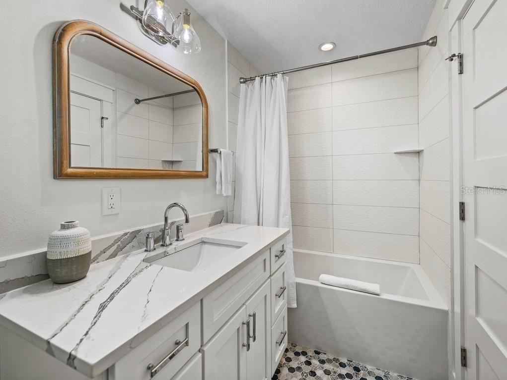 204 COOLIDGE DR, SARASOTA, FL, 34236