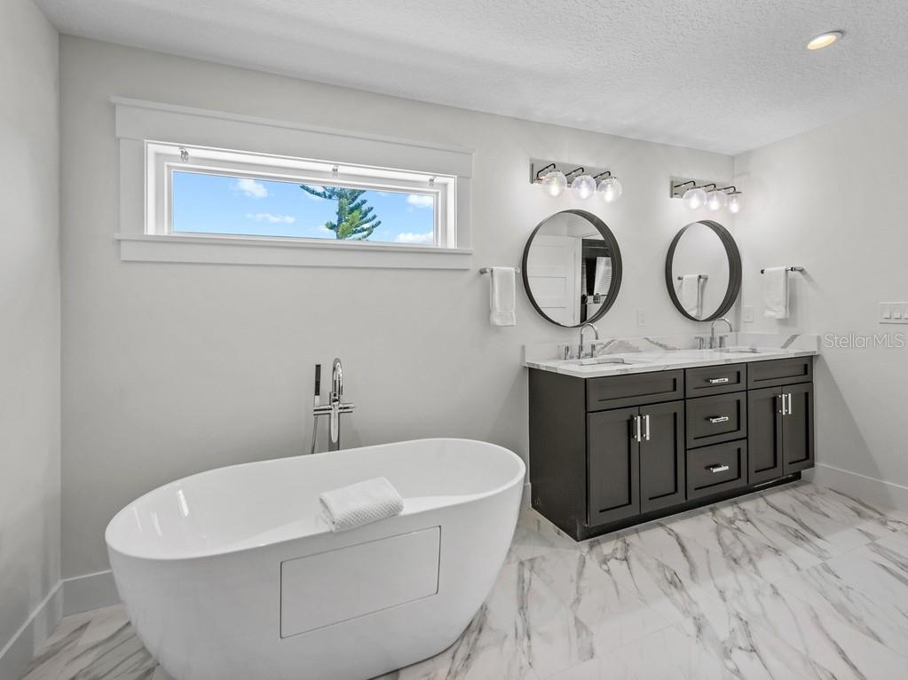 204 COOLIDGE DR, SARASOTA, FL, 34236