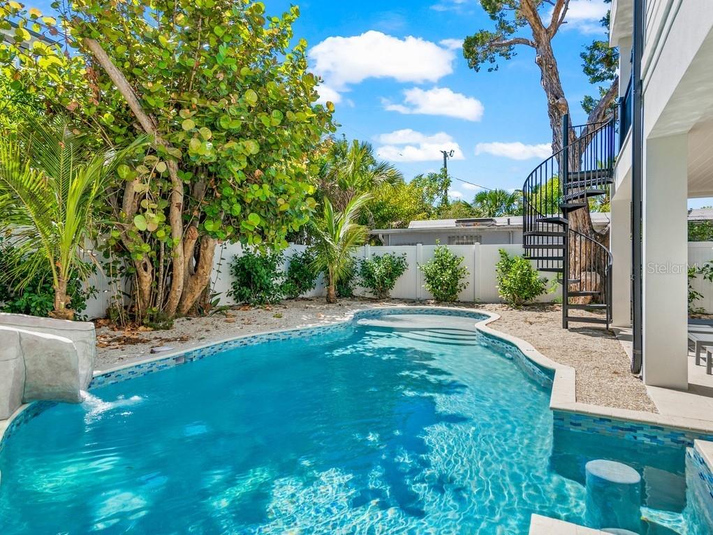 204 COOLIDGE DR, SARASOTA, FL, 34236