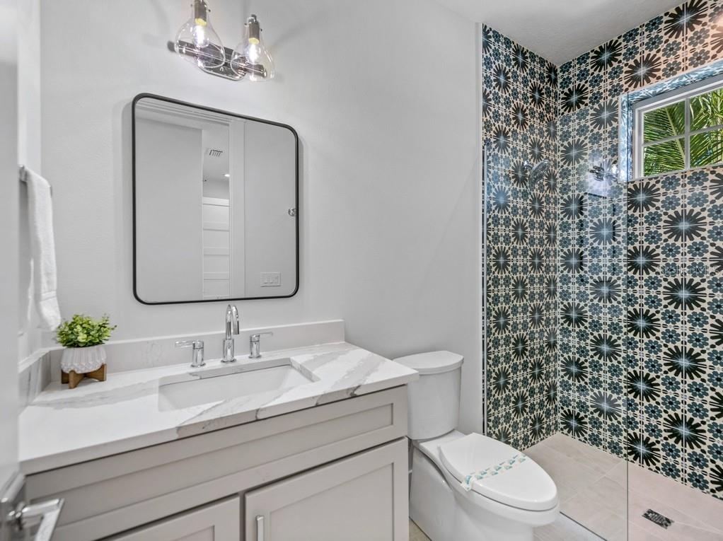 204 COOLIDGE DR, SARASOTA, FL, 34236