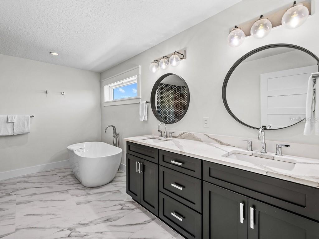 204 COOLIDGE DR, SARASOTA, FL, 34236