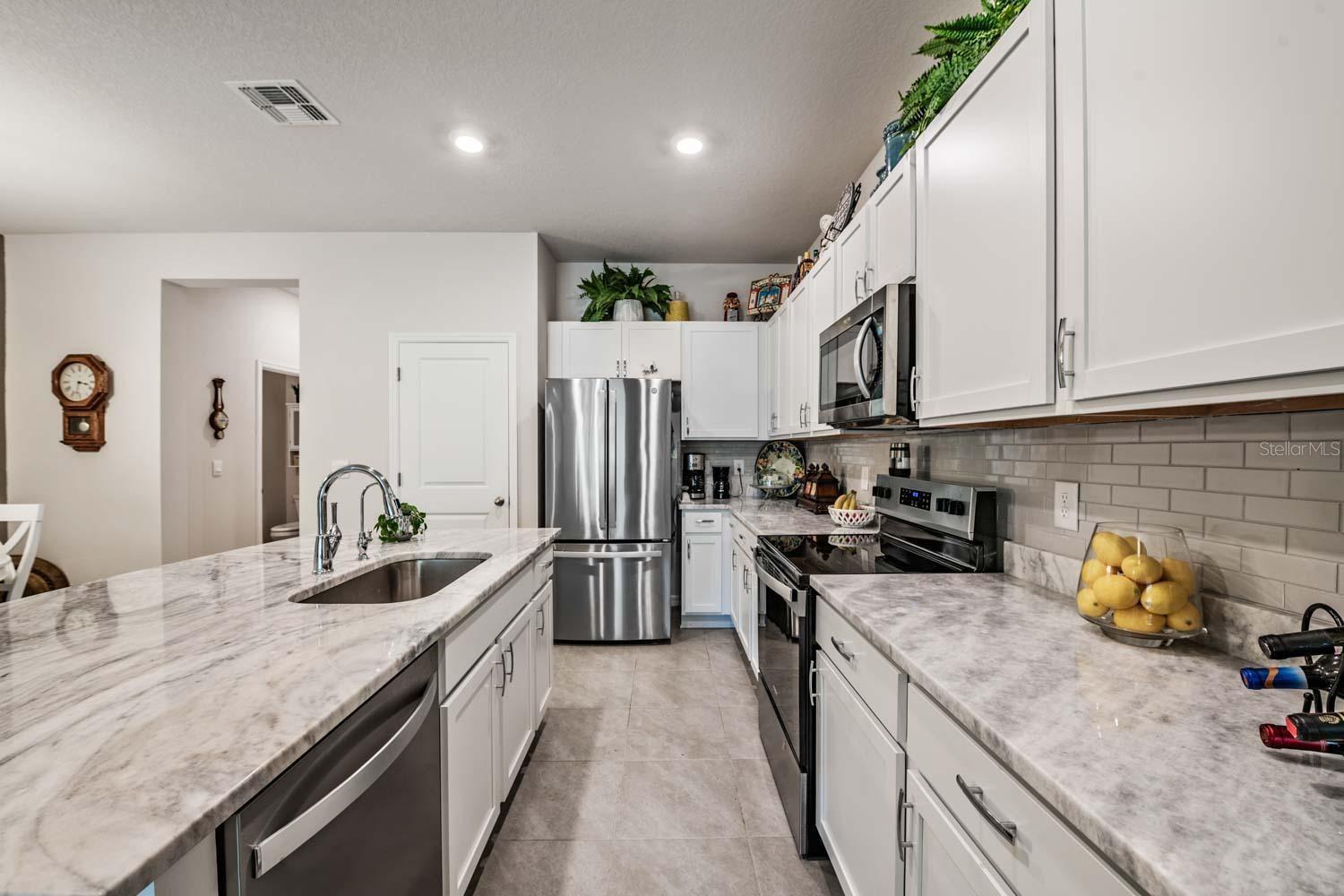 11913 HAMILTON AVE, LARGO, FL, 33774