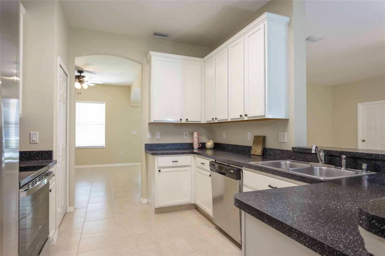 4 WHITE HURST LN, PALM COAST, FL, 32164
