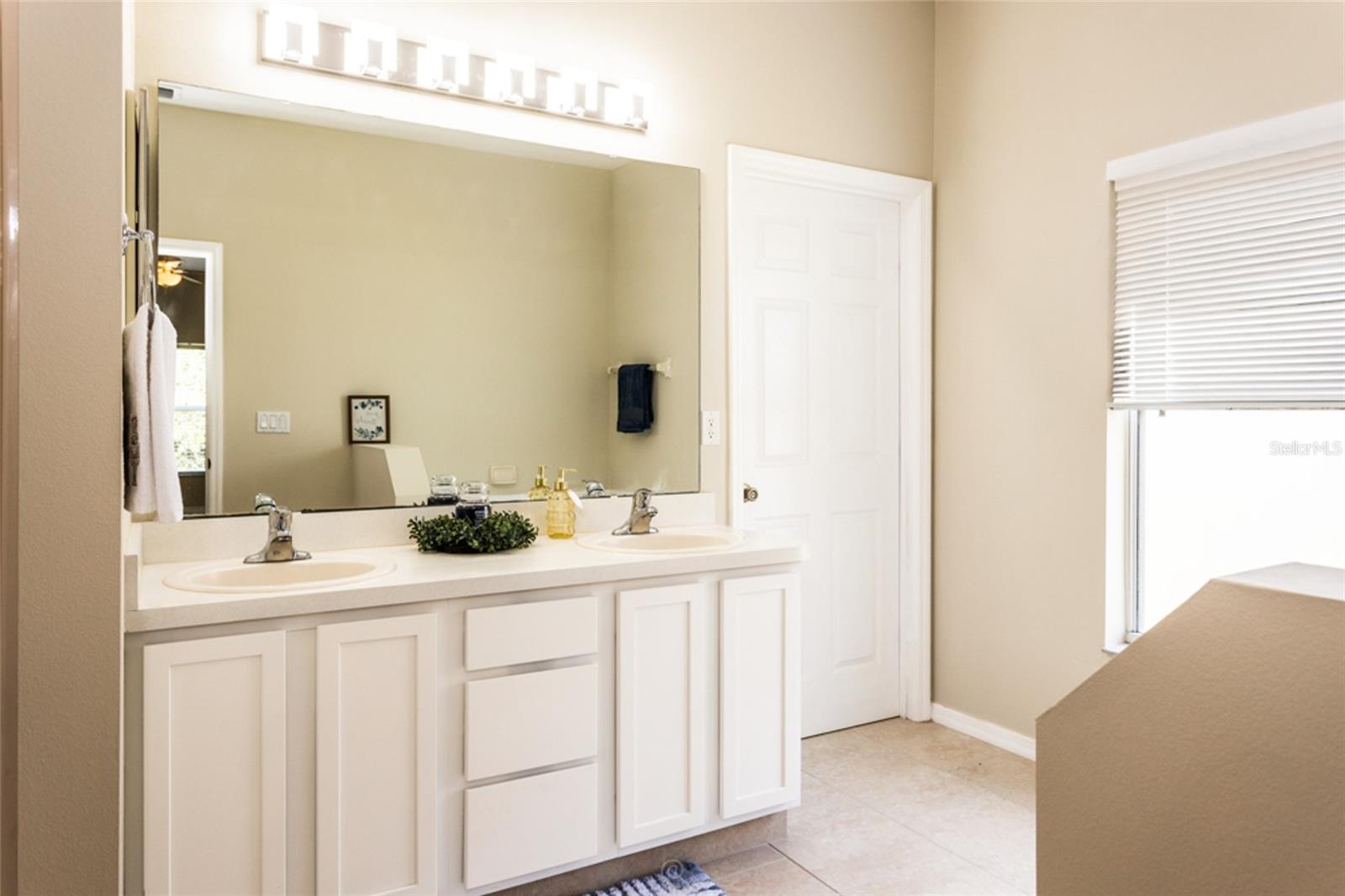 4 WHITE HURST LN, PALM COAST, FL, 32164