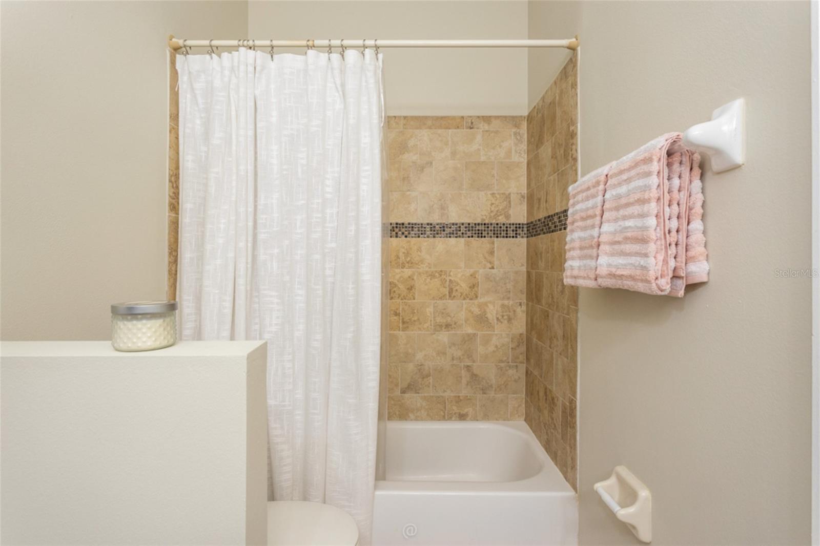 4 WHITE HURST LN, PALM COAST, FL, 32164