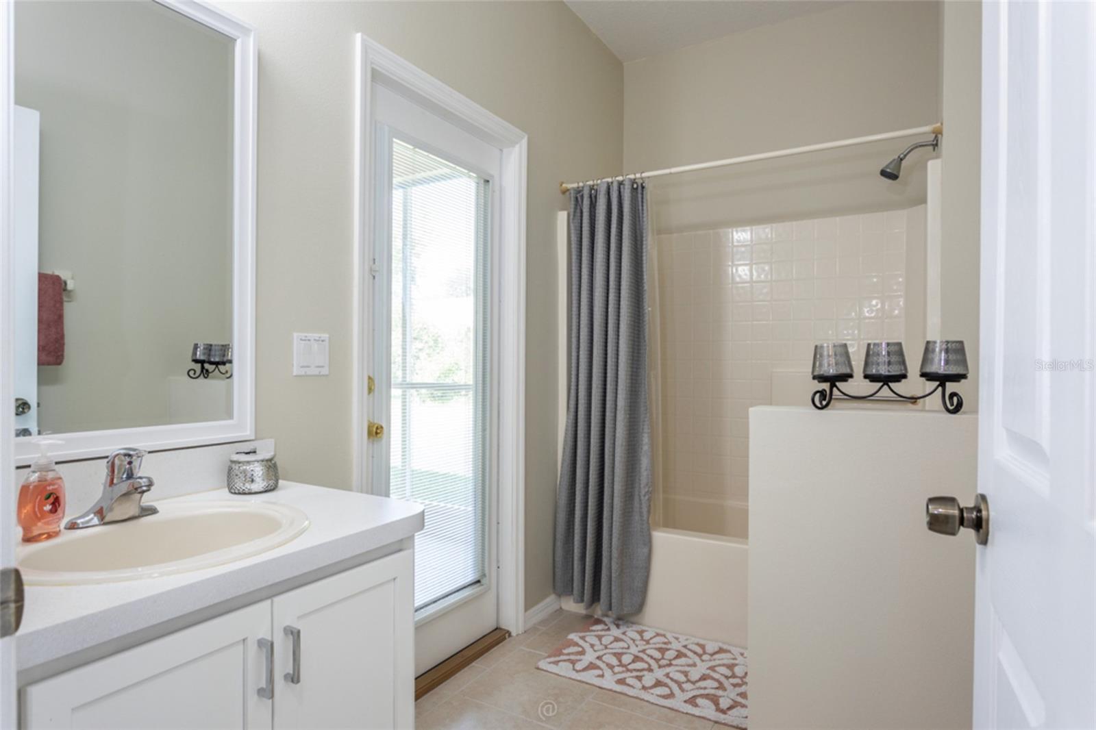 4 WHITE HURST LN, PALM COAST, FL, 32164