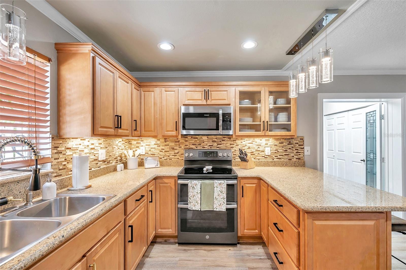 717 CAROLINA AVE, TARPON SPRINGS, FL, 34689