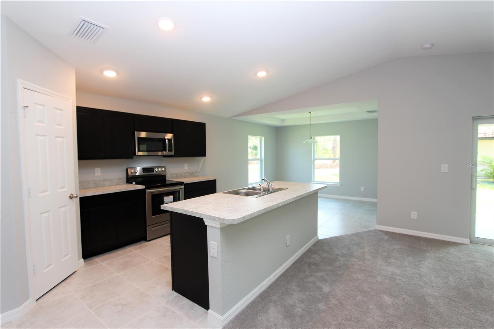154 AUSTRALIAN DR, ROTONDA WEST, FL, 33947