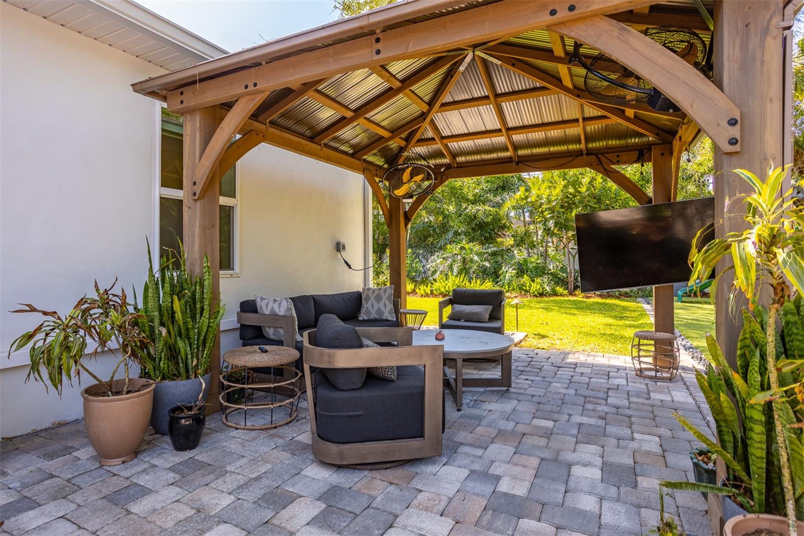 4110 W MULLEN AVE, TAMPA, FL, 33609