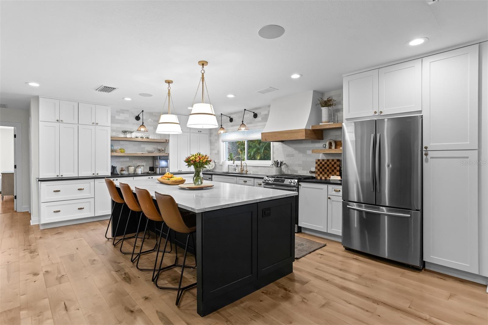 4110 W MULLEN AVE, TAMPA, FL, 33609