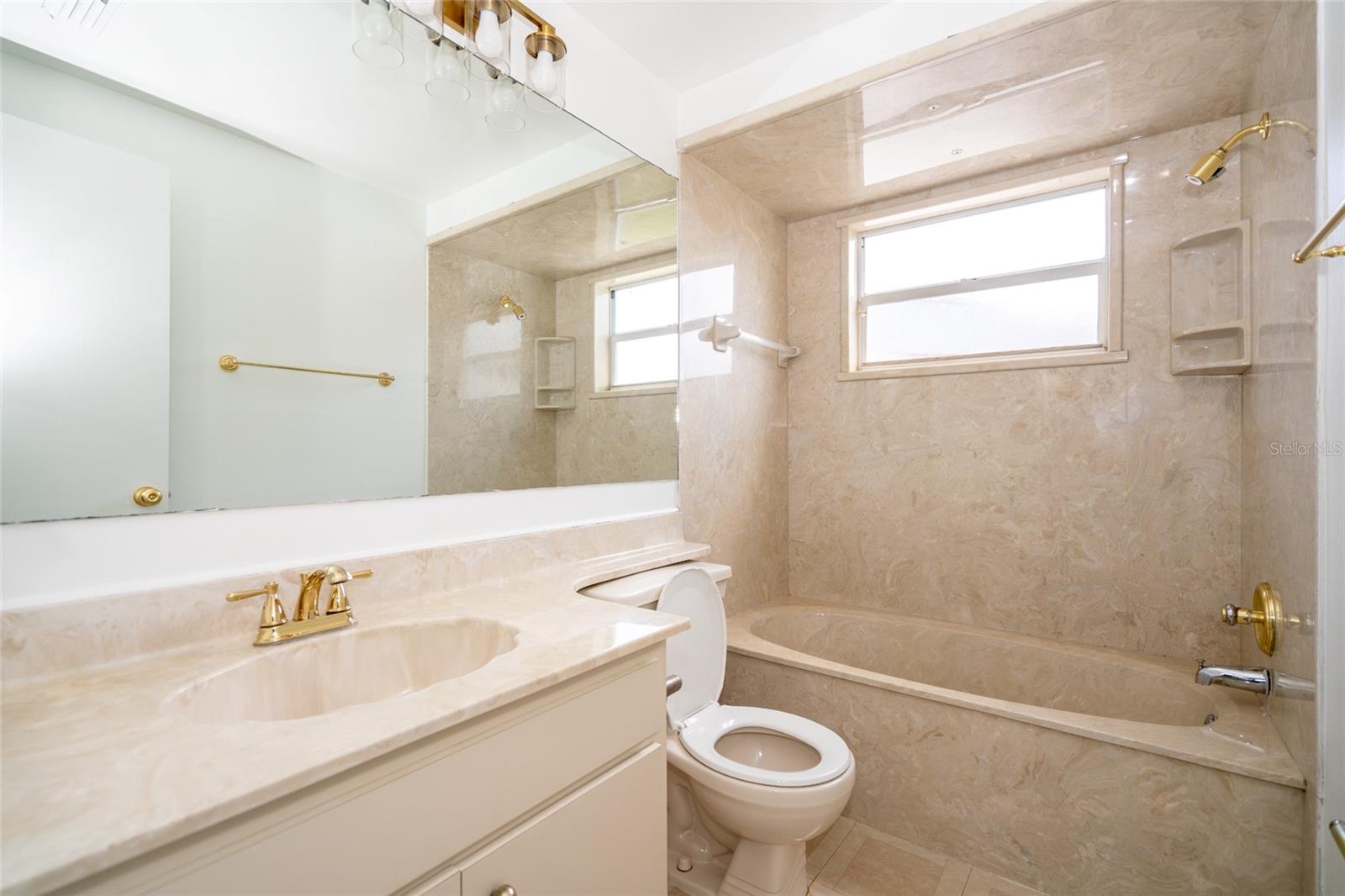 7003 FOUNTAIN AVE, TAMPA, FL, 33634