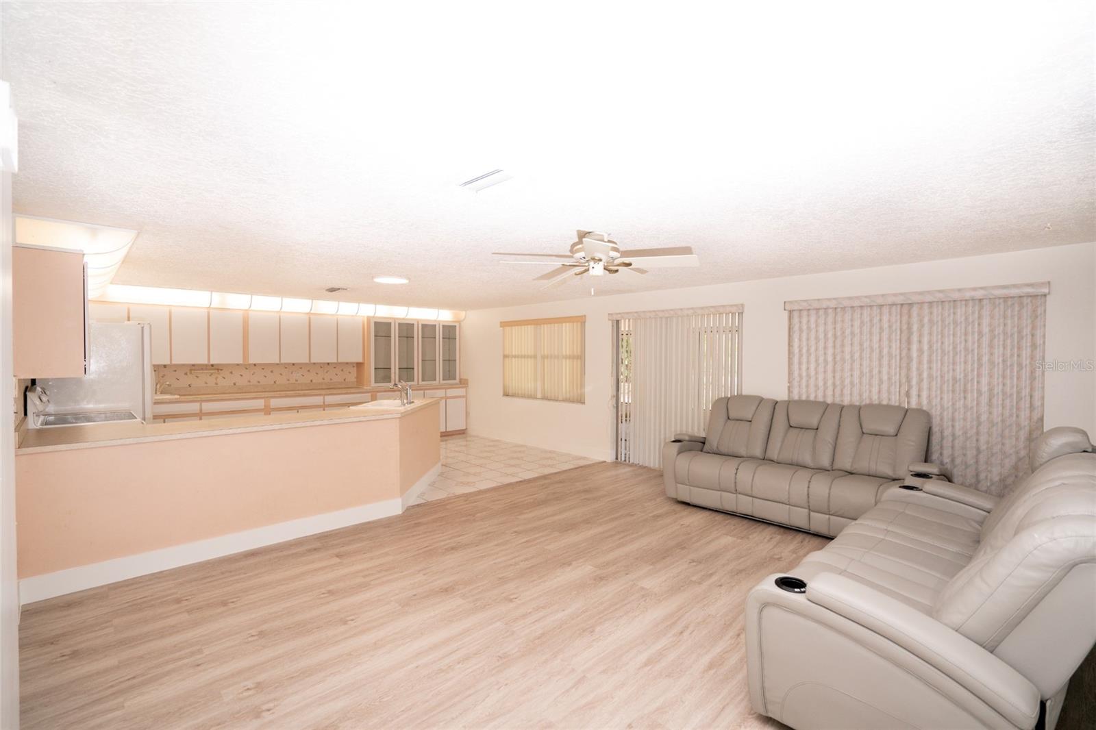 7003 FOUNTAIN AVE, TAMPA, FL, 33634