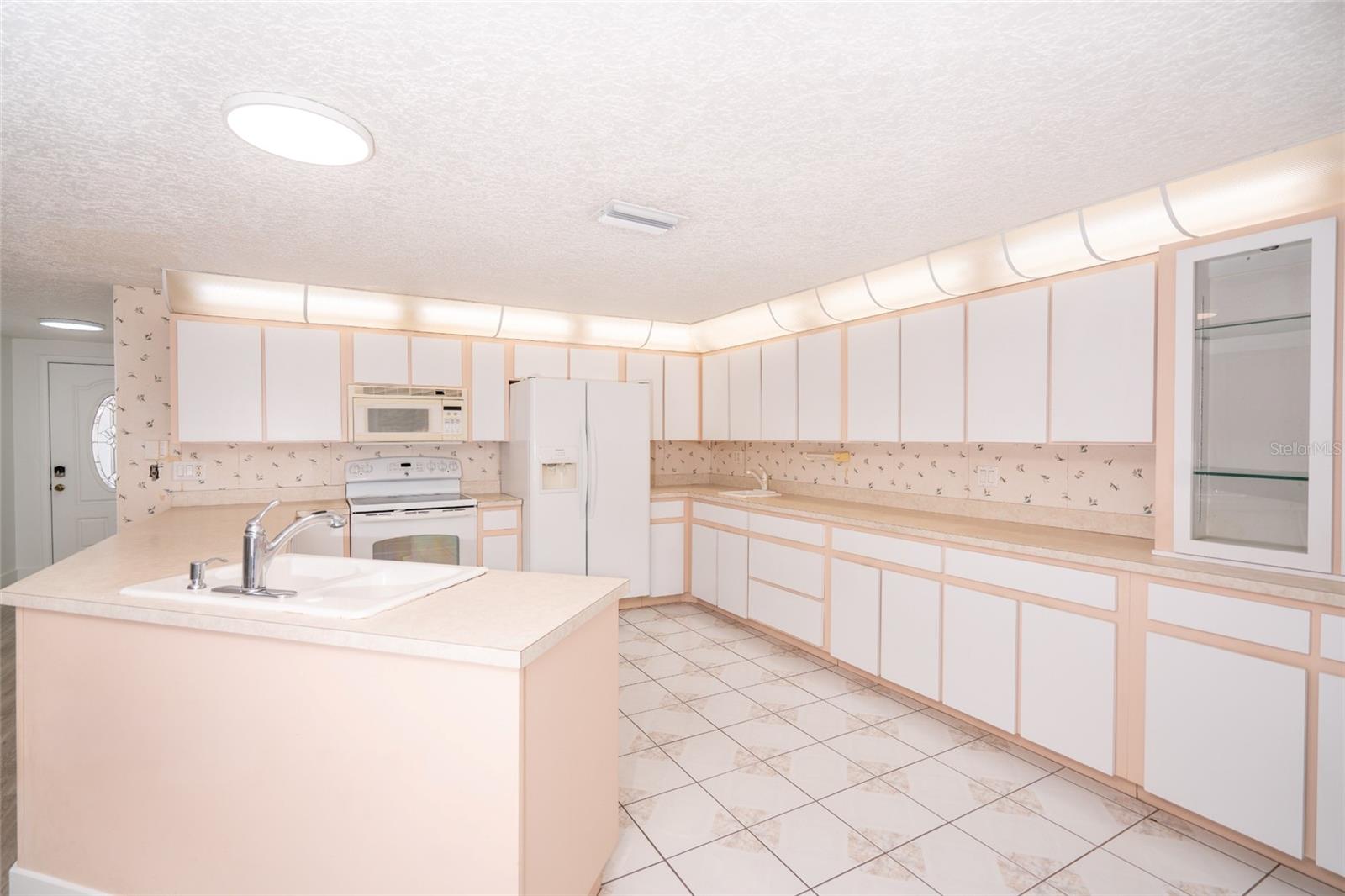 7003 FOUNTAIN AVE, TAMPA, FL, 33634