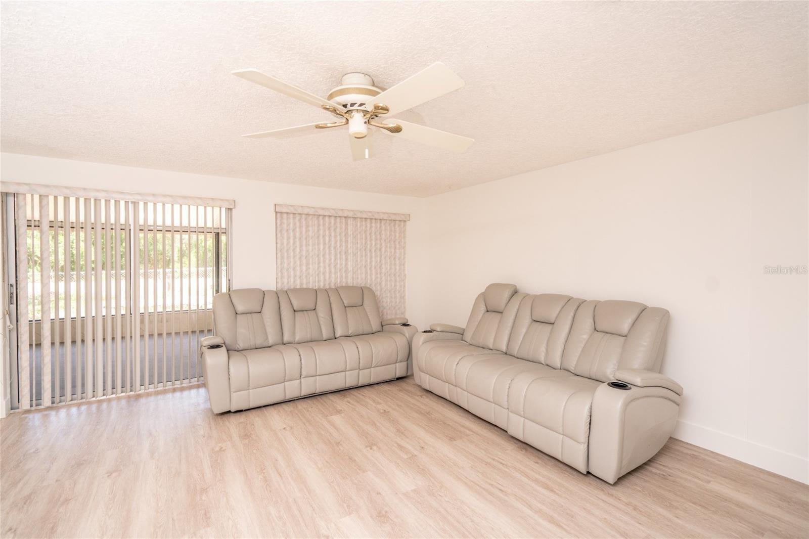 7003 FOUNTAIN AVE, TAMPA, FL, 33634