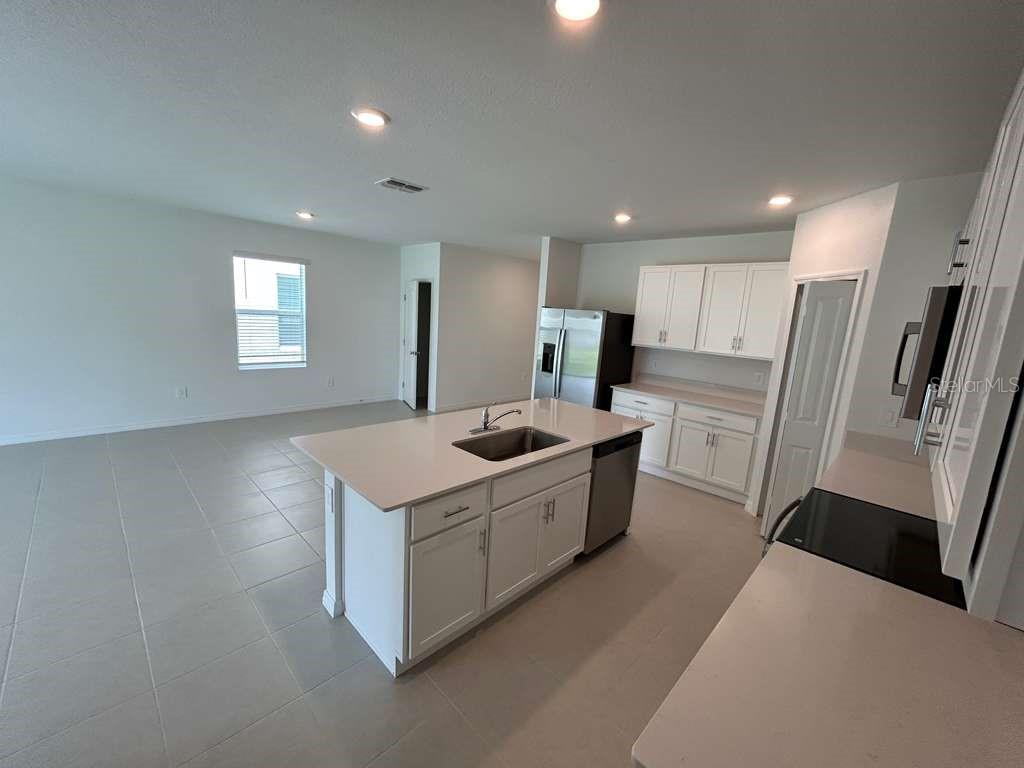 1140 HOUR GLASS RD, LAKELAND, FL, 33801