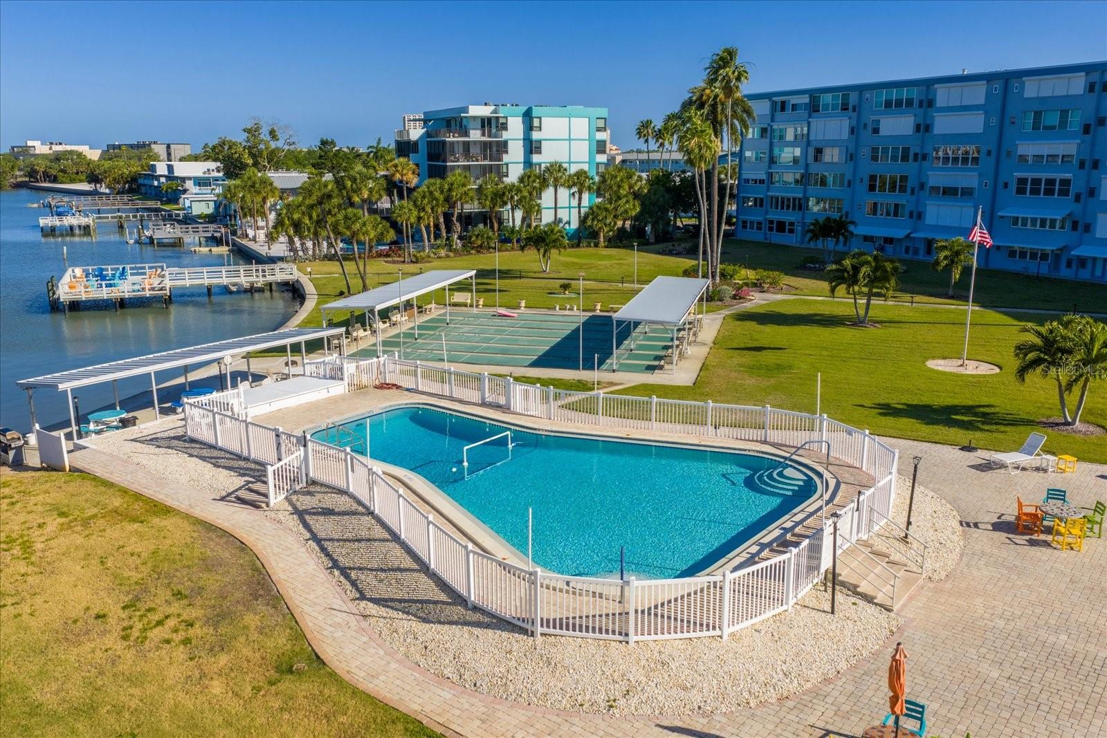 1868 SHORE #104, SOUTH PASADENA, FL, 33707