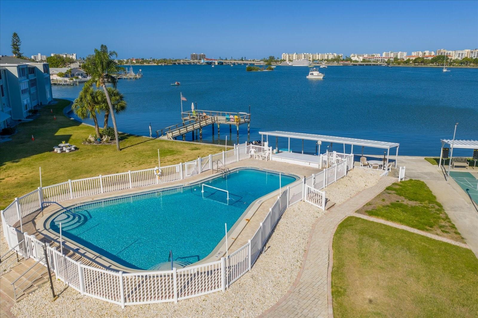 1868 SHORE #104, SOUTH PASADENA, FL, 33707