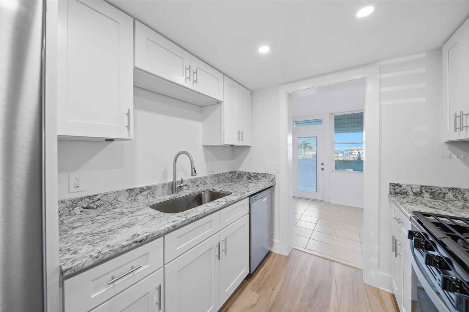 1868 SHORE #104, SOUTH PASADENA, FL, 33707