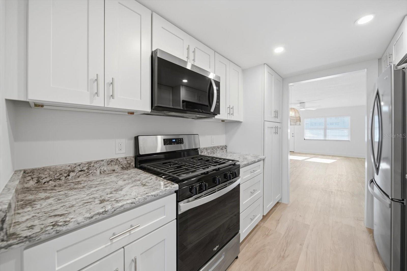 1868 SHORE #104, SOUTH PASADENA, FL, 33707