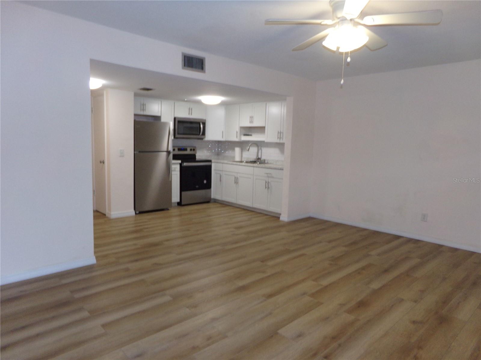 2042 AUSTRALIA WAY W #18, CLEARWATER, FL, 33763