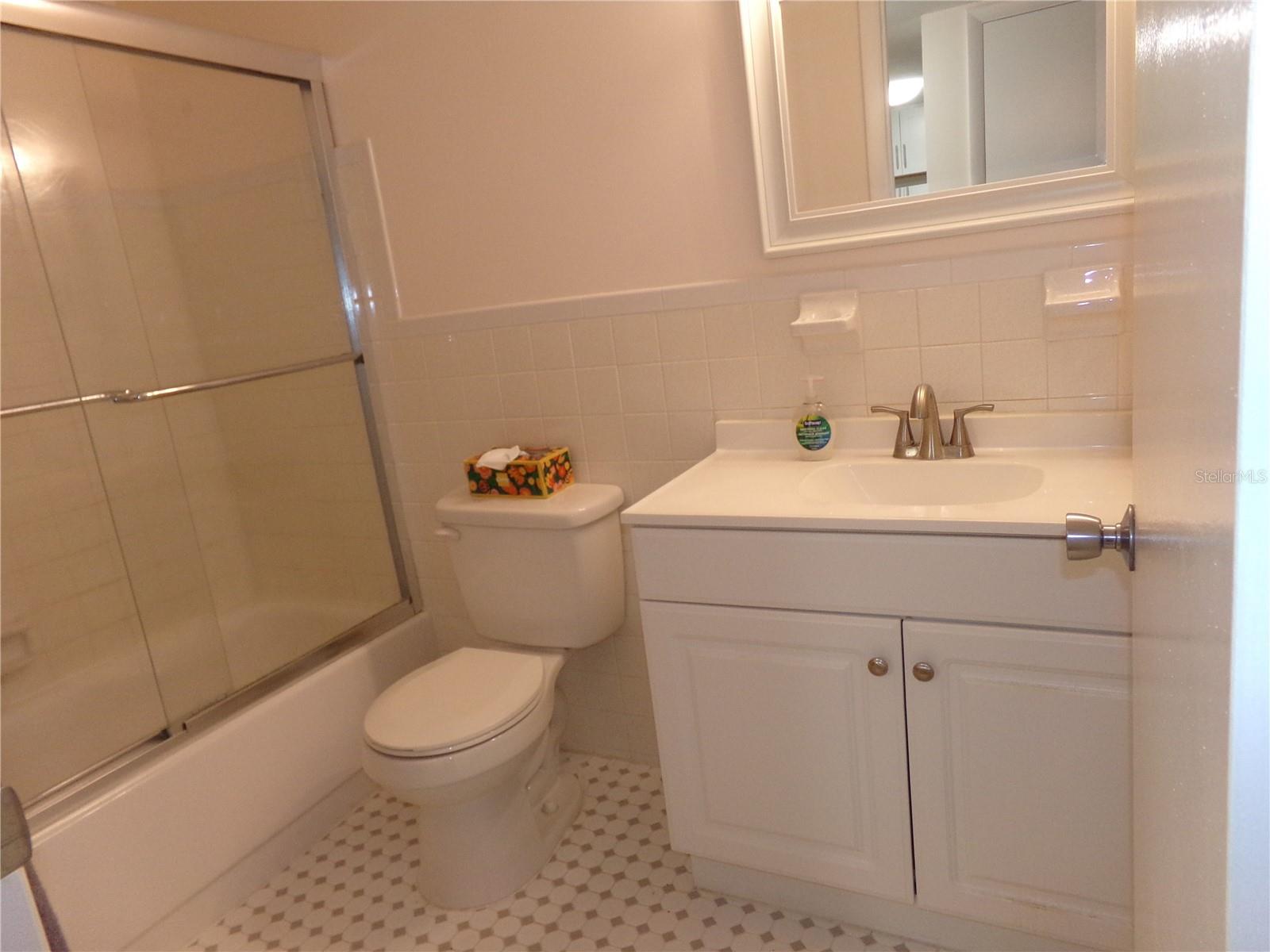 2042 AUSTRALIA WAY W #18, CLEARWATER, FL, 33763