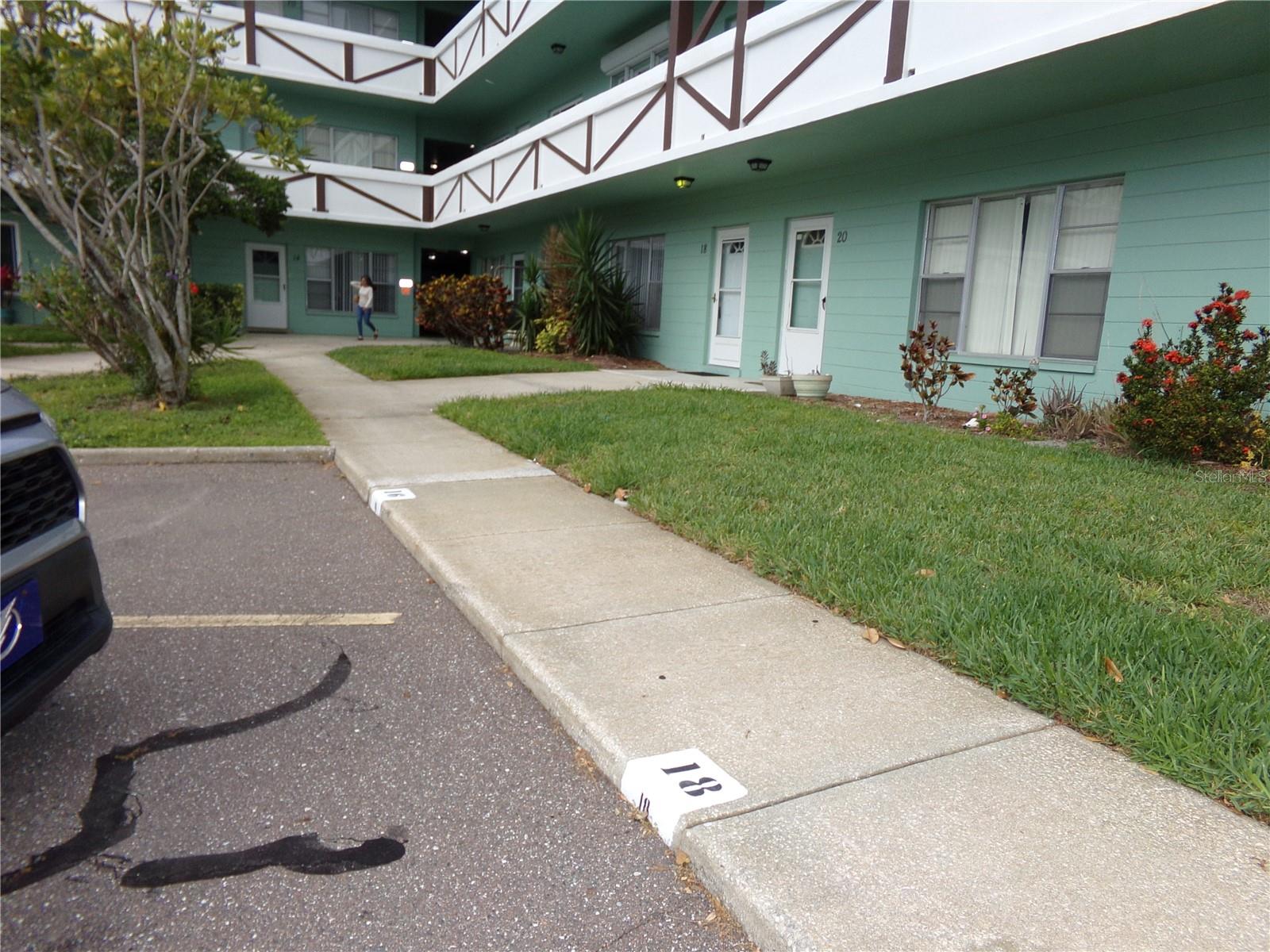 2042 AUSTRALIA WAY W #18, CLEARWATER, FL, 33763