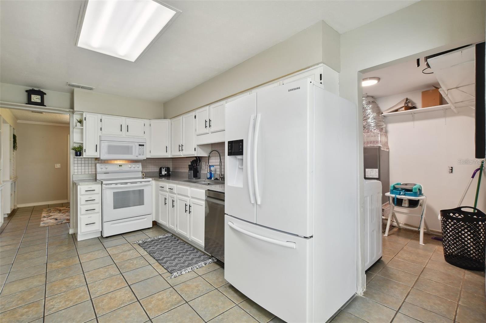 4818 HOLIDAY DR, TAMPA, FL, 33615