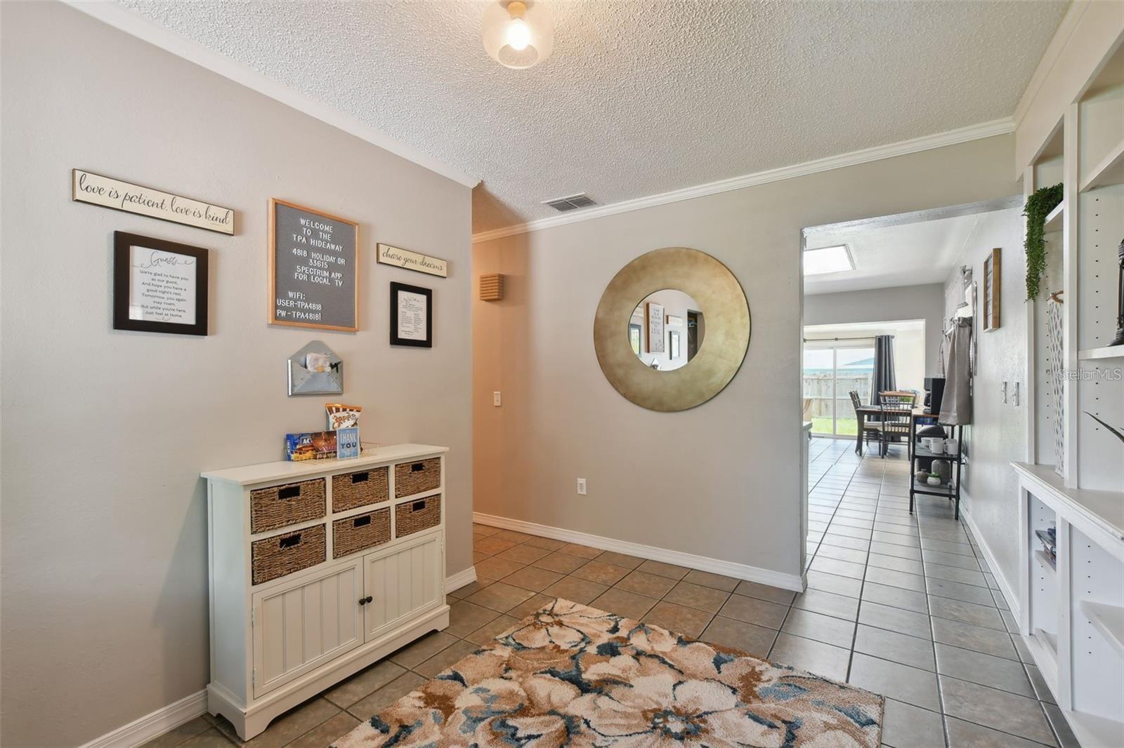 4818 HOLIDAY DR, TAMPA, FL, 33615