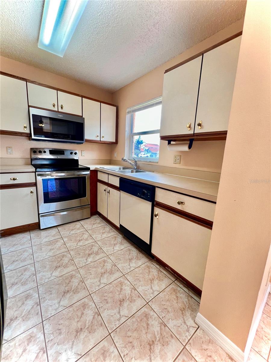 2416 CONDADO CT, KISSIMMEE, FL, 34743